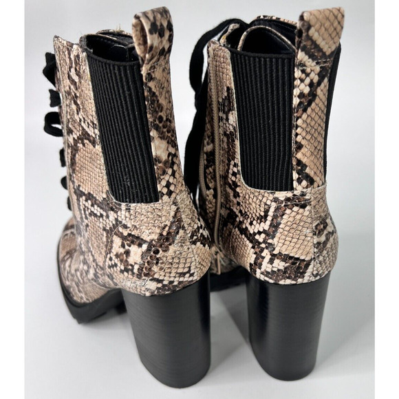 New Steve Madden LATCH Snake Print Lug Sole Heeled Hiking Boots Women’s 7.5M - Picture 7 of 11